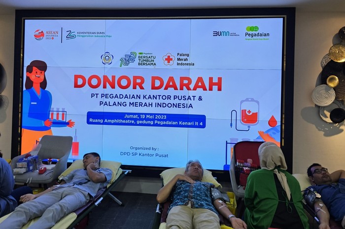 Bantu Cukupi Stok Darah PMI, Insan Pegadaian Ramai-ramai Ikut Donor