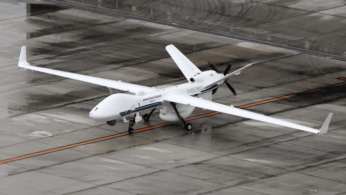 Konferensi Tingkat Tinggi (KTT) G7 sedang berlangsung di Hiroshima, Jepang. Pesawat tak berawak MQ-9B Sea Guardian disiagakan untuk mengamankan konferensi tersebut.