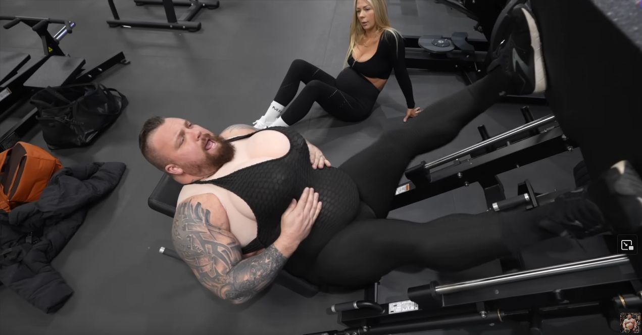 Eddie Hall Jadi Wanita Hamil