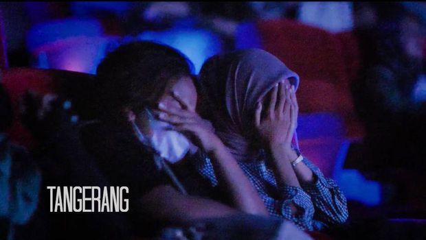 Penonton ketakutan nonton film Kajiman: Iblis Terkejam Penagih Janji.