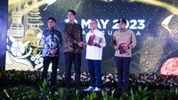 Menteri Perdagangan Zulkifli Hasan alias Zulhas meresmikan toko bahan bangunan dan peralatan rumah tangga, Okabe Gallery di Alam Sutera, Tangerang Selatan, Banten. Okabe Gallery ini milik PT Okabe Hardware Indonesia (OHI) anak usaha Okabe.Co.Ltd, perusahaan di bidang penjualan bahan bangunan asal Jepang.