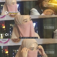 Detik-detik Inara Rusli membuka cadarnya di depan publik sontak membuat warganet terkejut dengan keputusannya tersebut. Pasalnya Inara Rusli berkomitmen untuk mengenakan cadar selama lima tahun terakhir. Selama ini Inara mengunggah di Instagram OOTD dengan menggunakan cadar dengan bergaya feminin. Foto: Dok. Instagram @mommy_starla. Foto: Dok. 20Detik.