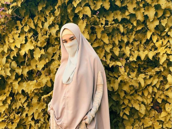 9 Foto Transformasi Inara Rusli yang Buka Cadar, Kini Tampil Berhijab Syari
