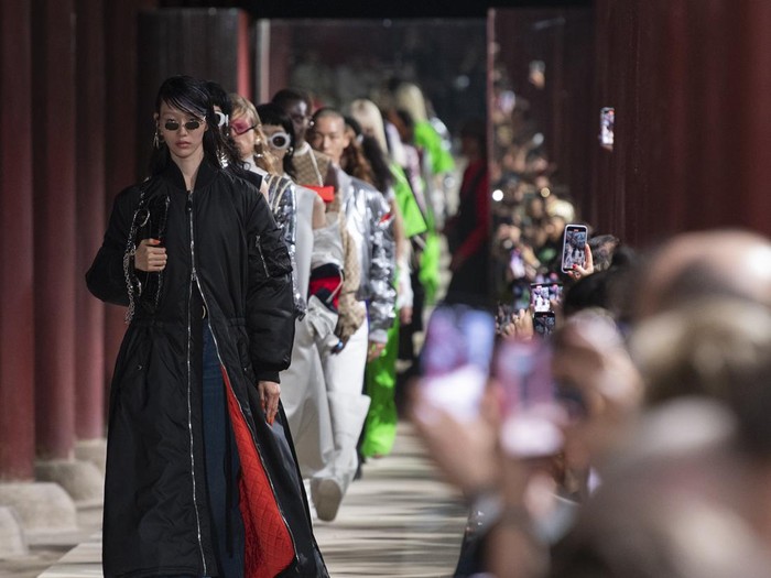 Ambiance on the runway at the Gucci 2024 Cruise Collection Fashion Show at Gyeonbokgung Palace on May 16, 2023 in Seoul, South Korea. (Photo by WWJD/WWD via Getty Images)