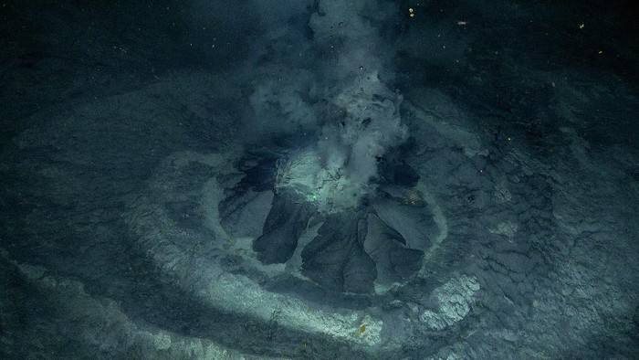 Gunung Berapi Bawah Laut