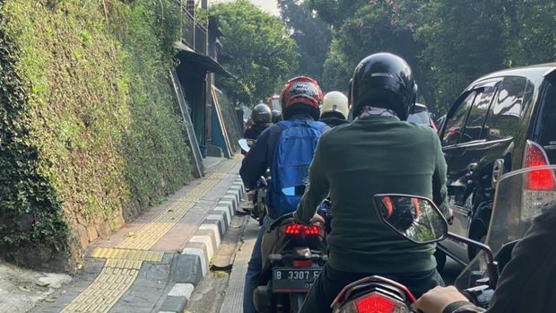 Kemacetan di Jalan Raya Lenteng Agung (Devi-detikcom)