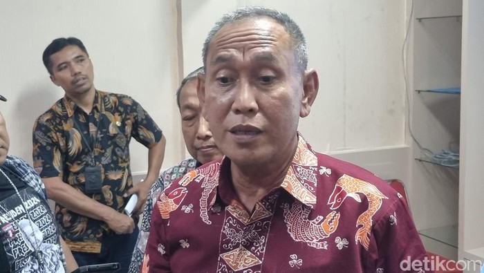 Kepala Dinas Pendidikan Surabaya Yusuf Masruh