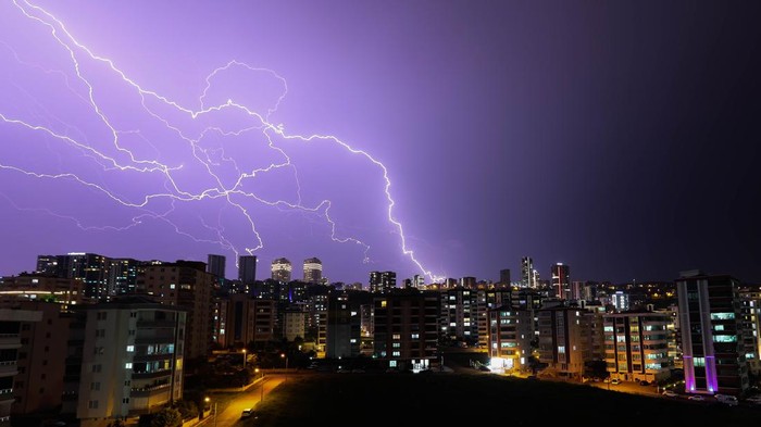SAMSUN, TURKIYE - MAY 18: Lightnings illuminate the night sky on a rainy day in Atakum district of Samsun, Turkiye on May 18, 2023. (Photo by Veysel Altun/Anadolu Agency via Getty Images)