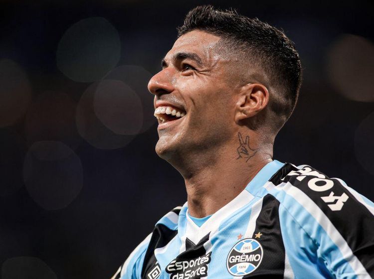 Ke Mana Luis Suarez Pergi... Selalu Jadi yang Terbaik