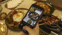 Kini restoran ini kembali membuka cabang baru yaitu di Aeon Mall Tanjung Barat, Jakarta. 
