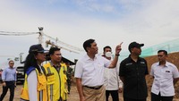 Satgas ini akan berperan dalam memastikan berjalannya koordinasi secara intensif agar dapat menjembatani pihak-pihak yang bertanggung jawab untuk membuat keputusan yang sesuai kebutuhan Ibu Kota Nusantara, sesuai dengan peran Kemenko Marves. Kami akan melakukan pengecekan kemajuan lapangan secara berkala, ujar Luhut di lokasi dalam keterangan tertulis, Jumat (19/5/2023). Foto: Dok. Kemenko Kemaritiman dan Investasi