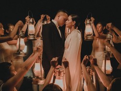 7 Foto Pemotretan Nicholas Saputra & Adinia Wirasti, Mesra Bak Prewedding