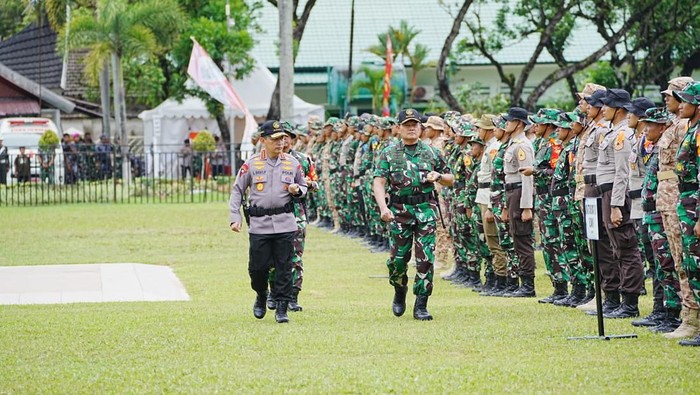 Panglima TNI Laksamana Yudo Margono dan Kapolri Jenderal Listyo Sigit Prabowo