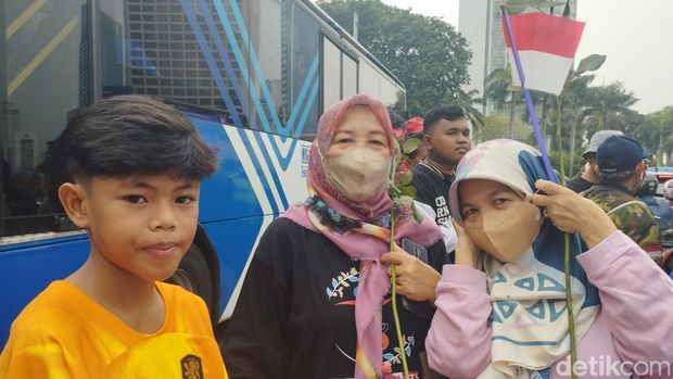 Pawai SEA Games di Bundaran HI
