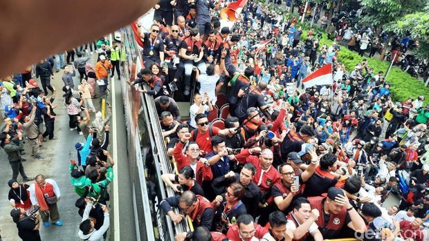 Penampakan Pawai Kontingen SEA Games 2023. (Annisa Aulia Rahim/detikcom)