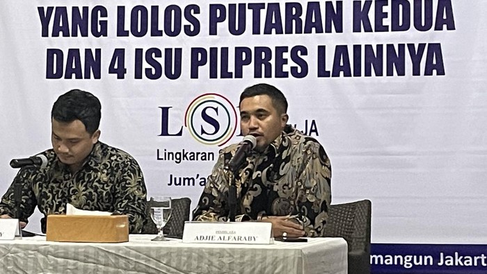 peneliti LSI Denny JA Adjie Alfarady
