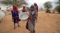 Akibat konflik Angkatan Bersenjata Sudan dan Pasukan Dukungan Cepat (RSF) banyak warga Sudan harus mengungsi dari tempat tinggalnya ke Chad di Koufroun.  