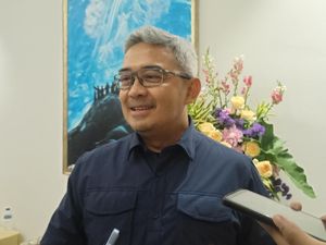 Farhan NasDem Minta Kejagung Transparan ke Mana Aliran Dana Korupsi Plate