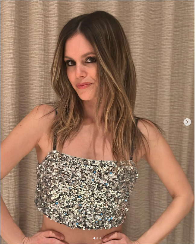 Rachel Bilson menyampaikan sebuah pekerjaan akting telah diberikan padanya sebelum dia tampil di podcast Broad Ideas dan berbicara soal posisi seks favoritnya. Namun kini pekerjaan itu ditarik darinya. Foto: Instagram