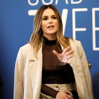 Rachel Bilson bicara soal kehidupan intimnya di podcastnya Broad Ideas. Dia mengungkap soal posisi seks favoritnya dalam salah satu episode podcast tersebut. Foto: Getty Images