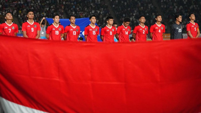 Rekor-rekor Indonesia di SEA Games 2023 Kamboja Southeast Asian Games - Football - Indonesia v Thailand - Final - Olympic National Stadium, Phnom Penh, Cambodia - May 16, 2023 Indonesia players line up before the match REUTERS/Cindy Liu