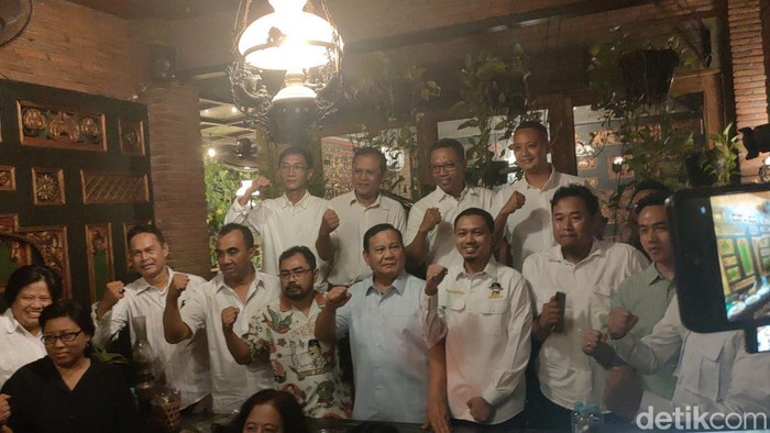 Relawan Gibran dan Jokowi di Solo dukung Prabowo Subianto jadi capres 2024. Foto diunggah Jumat (19/5/2023)