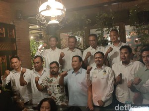Didukung Relawan Gibran dan Jokowi Jateng-Jatim, Prabowo: Saya Agak Kaget