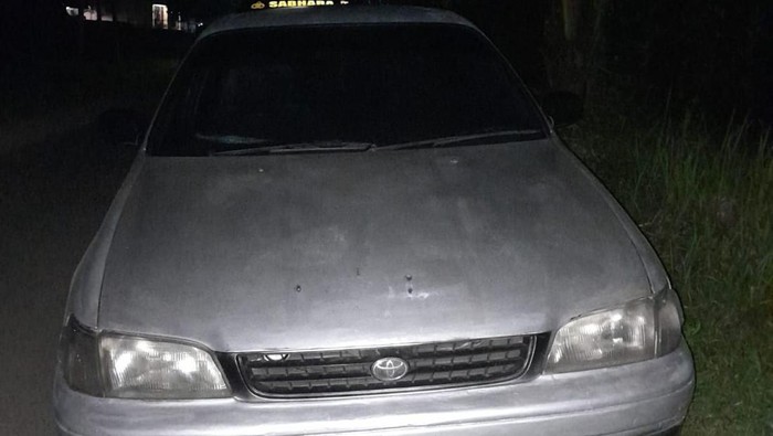 Sedan yang di dalamnya ditemukan pistol rakitan di Jember