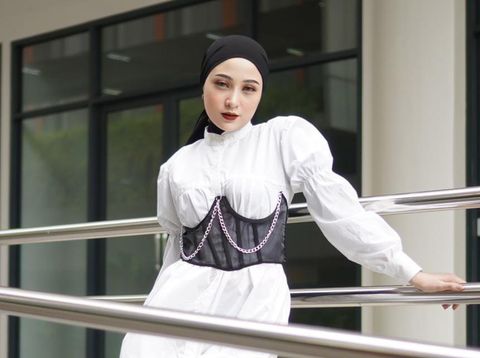 Selebgram Surabaya Tasya Oktav