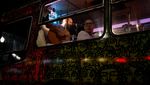 Seniman di Brasil Ubah Bus Jadi Panggung Konser Berjalan