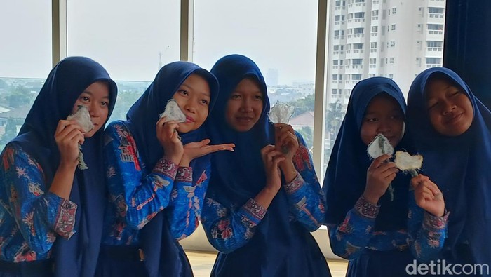 Siswa MTs Yasda bikin kerajinan dari limbah jaring pukat
