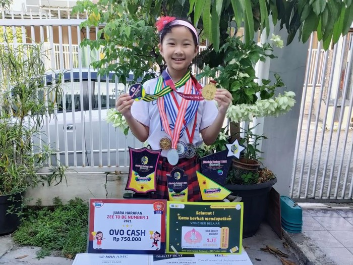 Siswi SD di Surabaya borong medali olimpiade matematika internasional