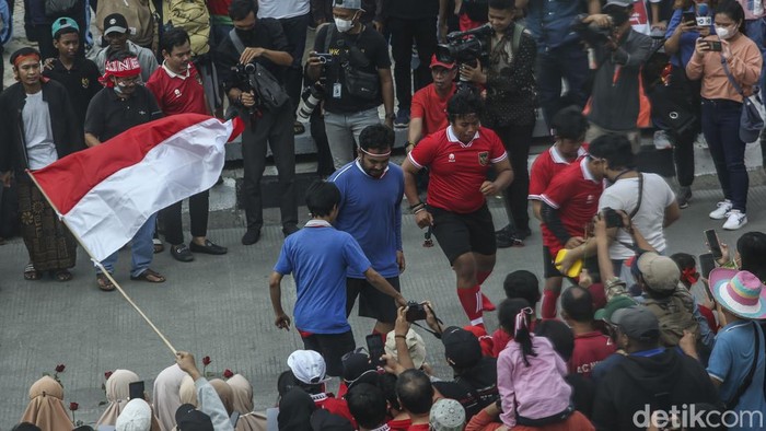 Teatrikal Final SEA Games Indonesia Vs Thailand Curi Perhatian di Bundaran HI