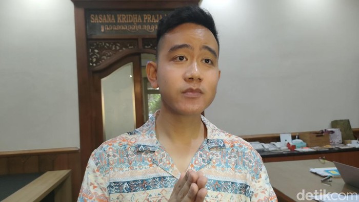 Wali Kota Solo Gibran Rakabuming Raka di Balai Kota Solo, Jumat (19/5/2023).