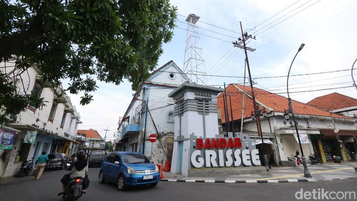 Bangunan Gardu Suling di Gresik