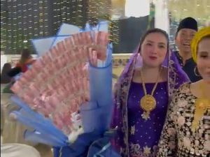 Viral Pernikahan di Bangkalan Dihadiri Istri Sultan Bawa Buket Uang Raksasa