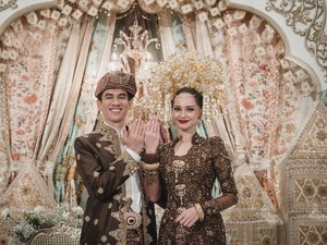 Cantiknya Enzy Storia Menikah Pakai Baju Adat Minang, Lengkap dengan Suntiang