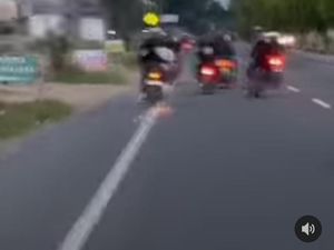 Gerombolan Motor Konvoi-Tendang Cewek, Begini Kesaksian Warga