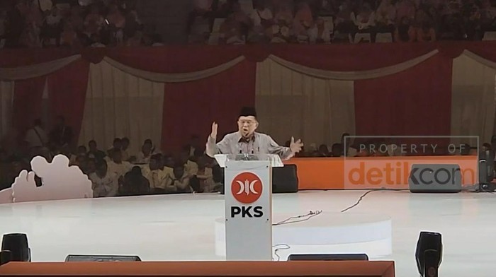 JK di Milad PKS.