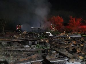 Bahan Bekas Kapal Ludes Terbakar di Kawasan Pelabuhan Benoa