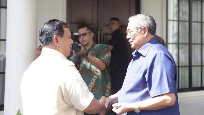 Ketua Umum Partai Gerindra Prabowo Subianto bertemu Presiden ke-6 RI, Susilo Bambang Yudhoyono (SBY) di Kabupaten Pacitan. (Instagram @prabowo)