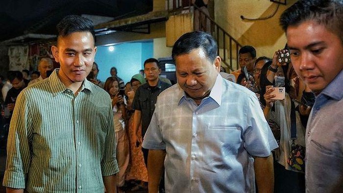 Ketum Gerindra Prabowo Subianto sempat berbincang empat mata dan makan malam bersama Wali Kota Solo Gibran Rakabuming Raka di sela pertemuan dengan relawan Gibran dan Jokowi Jateng dan Jatim. (Instagram @prabowo)