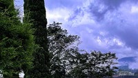 Menikmati indahnya Telaga Sarangan di pagi hari