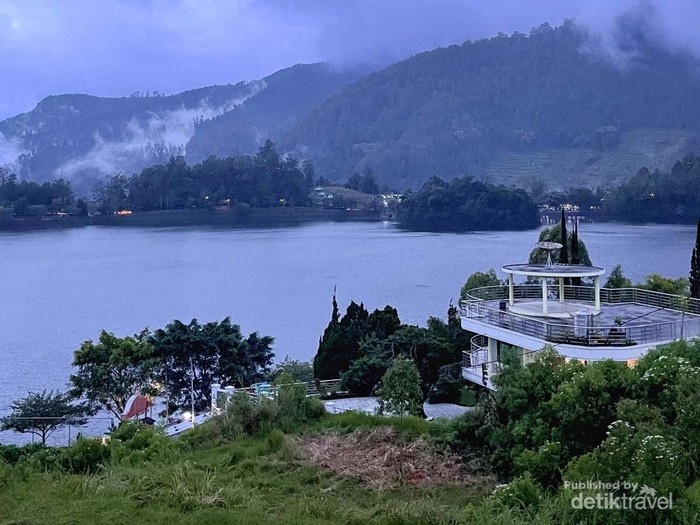 Nuansa pagi Telaga Sarangan