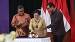 Momen Megawati Hadiri Peluncuran 58 Buku di Lemhannas