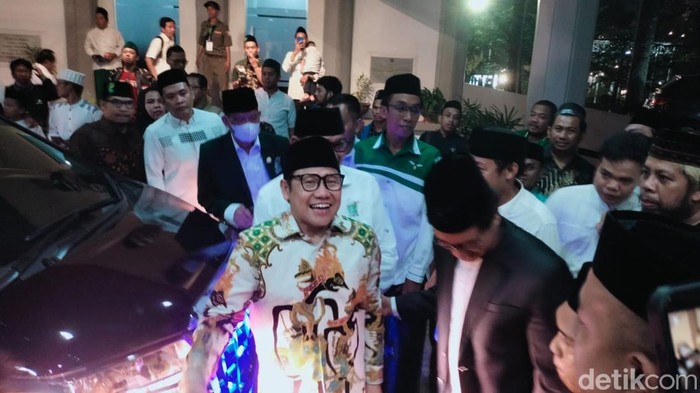 Muhaimin Iskandar alias Cak Imin saat tiba di lokasi Haul ke X AG. KH. Muh. Harisah di Gedung Manunggal, Jalan Sudirman, Makassar. Agus Umar Dani/detikSulsel