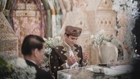 Selamat bagi Enzy Storia dan Molen. Foto: @davidsalimphotography