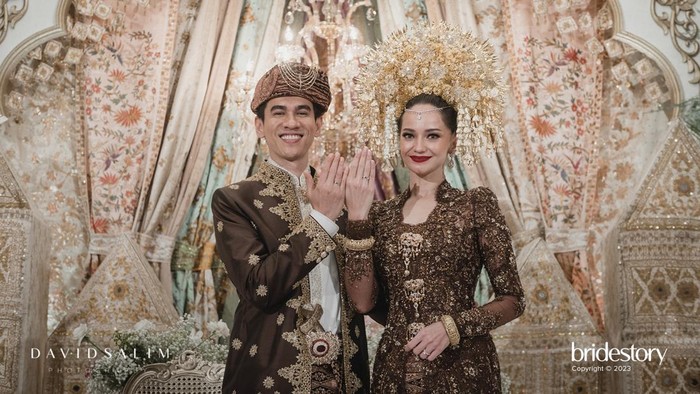 Pernikahan Enzy Storia