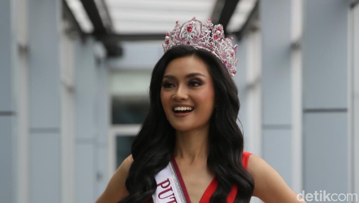 Mengenal Sosok Farhana Puteri Indonesia 2023 yang Ternyata Dokter Muda