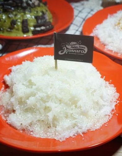 5 Tempat Makan Ketan Susu yang Buka Sampai Larut Malam